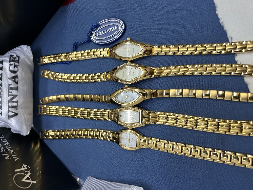 Almera Vintage kadın saati