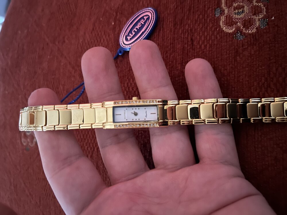 Almera Vintage kadın saati