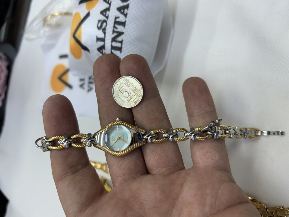 Q&Q vintage kadın saati 