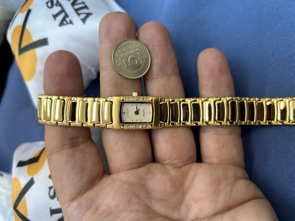 Almera Vintage kadın saati