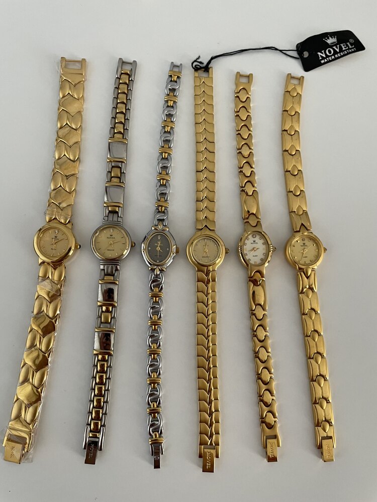Novel Vintage Gold