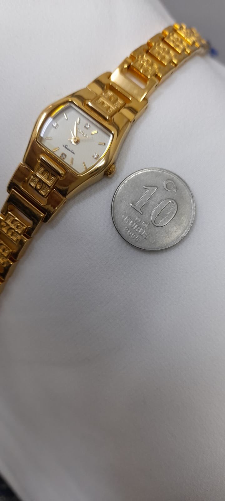 Almera Vintage kadın saati