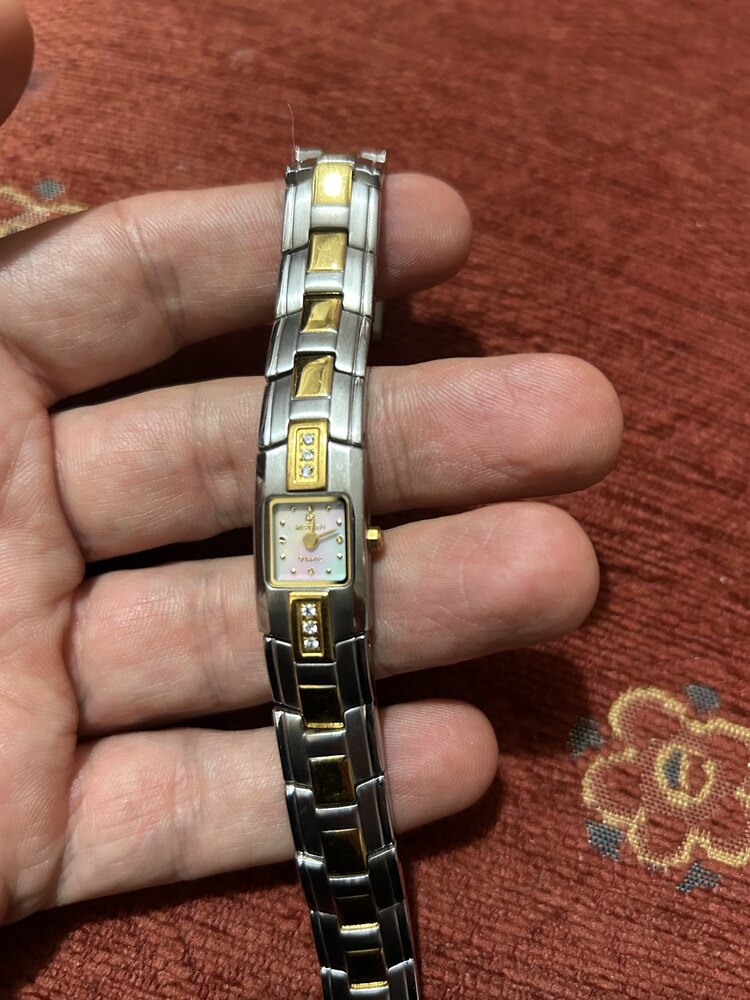 Revello minimal vintage kadın saati