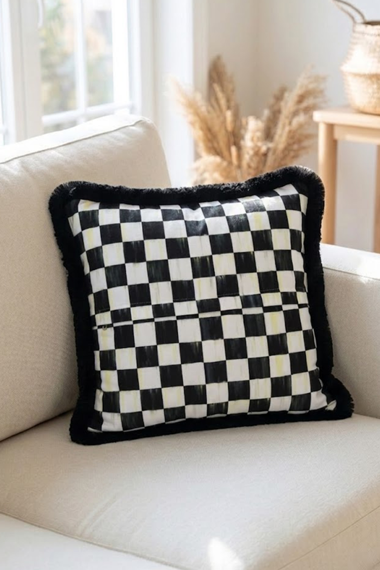 Siyah Püsküllü, Dama Desen 43x43 cm Kırlent Kılıfı