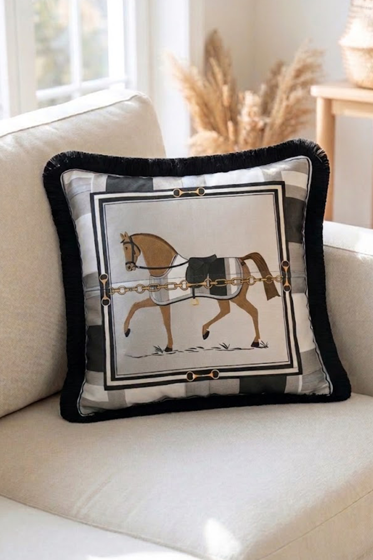 Siyah Beyaz Çizgili At Desen 43x43 cm Kırlent Kılıfı