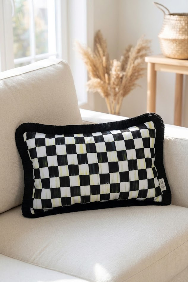 Siyah Püsküllü, Dama Desen 30x50cm Dikdörtgen Kırlent Kılıfı
