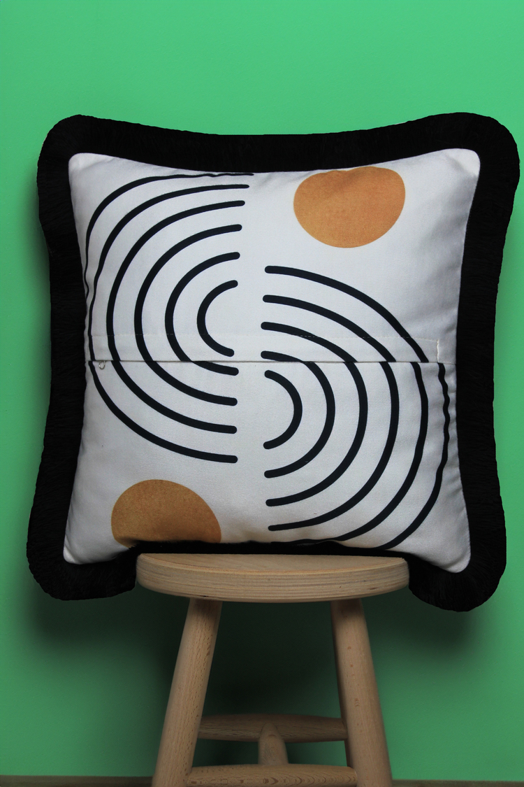 Siyah Püsküllü, Soft Ethnic 03 Desen, 43x43cm Kare Kırlent Kılıfı