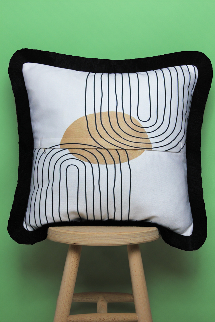Siyah Püsküllü, Soft Ethnic 04 Desen, 43x43cm Kare Kırlent Kılıfı