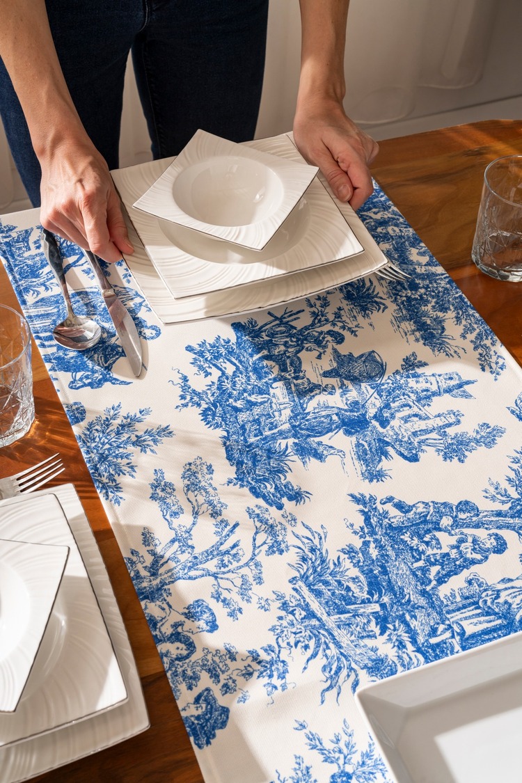 Saks Püsküllü, İngiliz Köylüler Desen 40x140cm Runner