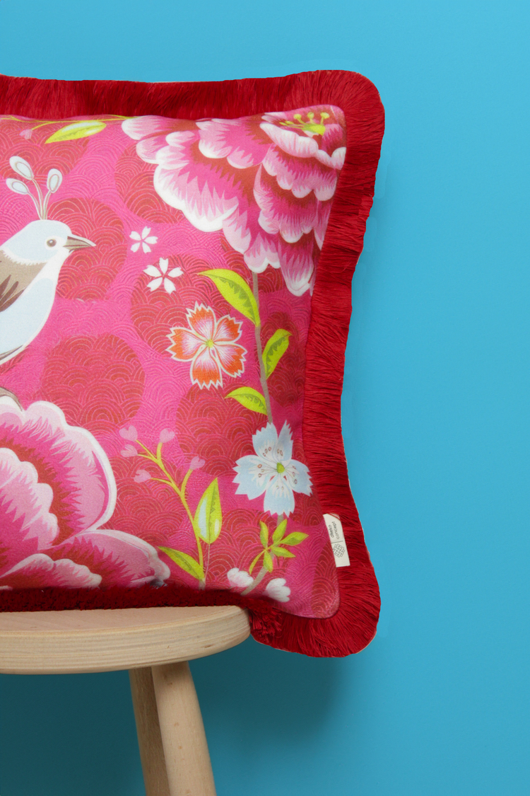 Kırmızı Püsküllü, Pink Bird Theme Desen 43x43cm Kare Kırlent Kılıfı