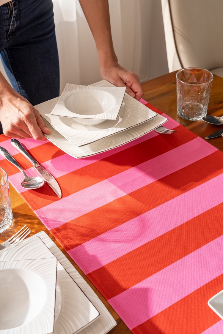 Kırmızı-Pembe Şerit Desenli, Püsküllü, 40x140cm Runner