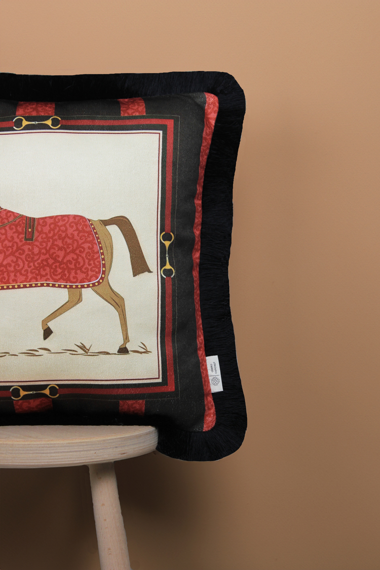 Siyah Kırmızı Çizgili At Desen 43x43 cm Kırlent Kılıfı