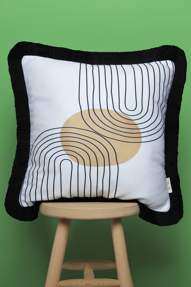 Siyah Püsküllü, Soft Ethnic 04 Desen, 43x43cm Kare Kırlent Kılıfı