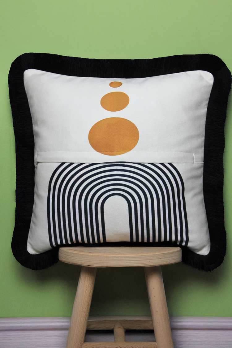 Siyah Püsküllü, Soft Ethnic 02 Desen, 43x43cm Kare Kırlent Kılıfı