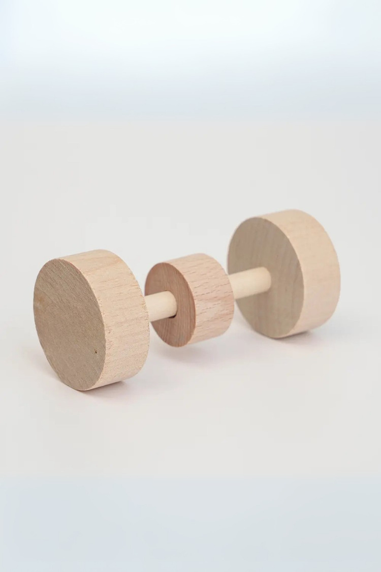 Hamster Dambıl Oyuncağı – 4×9 cm Doğal Ahşap, Kemirme ve Oyun İçin Dayanıklı