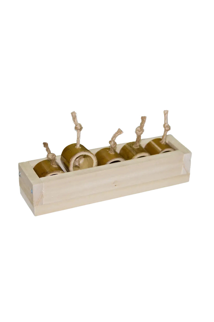 Kuş Oyuncağı | Bambu Halkalı Yemlik Oyuncak 18 cm – Doğal ve Eğlenceli