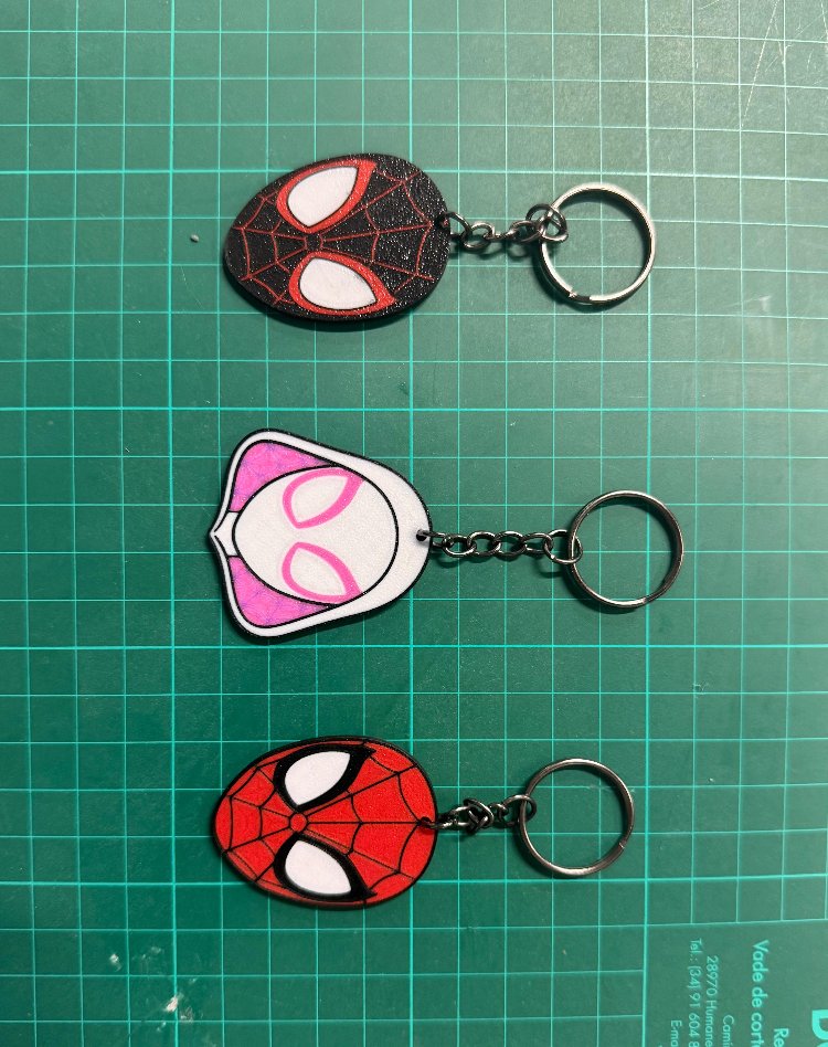 Spider-Man Maske Tasarımlı Özel Kesim Anahtarlık