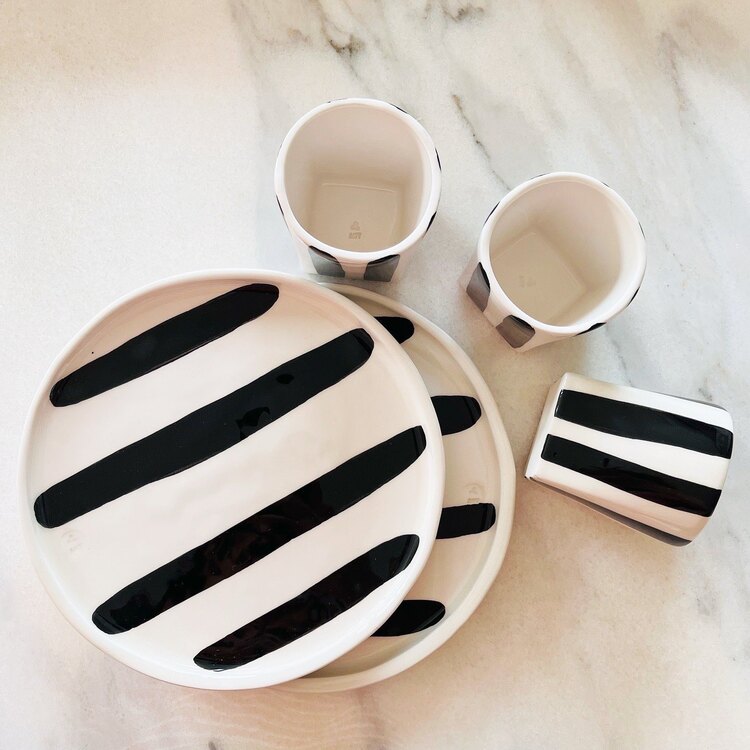 Monochrome set
