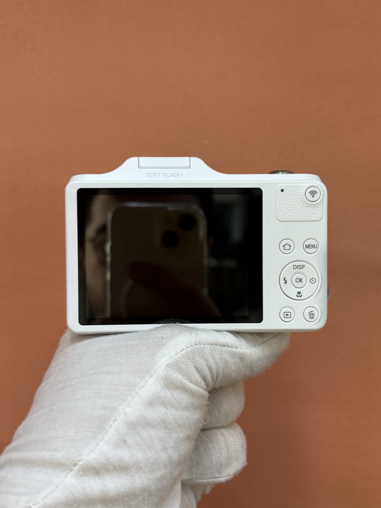 Samsung WB50F