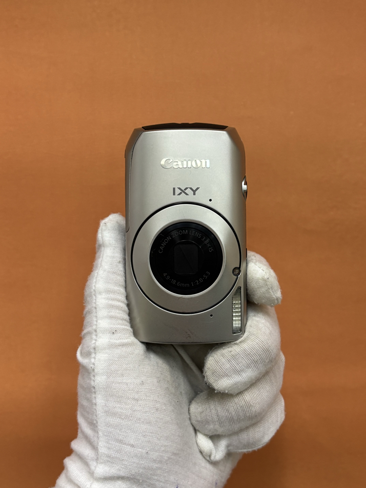 Canon IXY 30S (Kutulu)