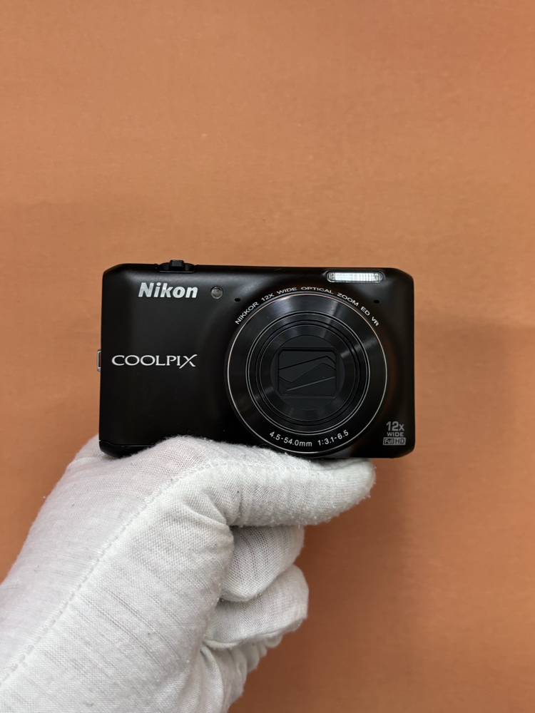 Nikon Coolpix S6400
