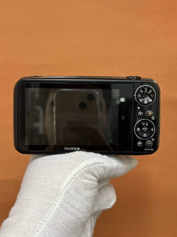 Fujifilm FinePix REAL 3D W3 (Kutulu)