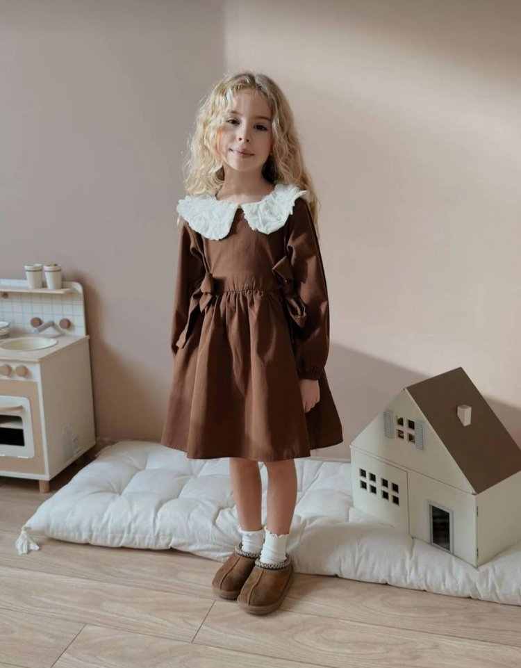 kız çocuk bebe yaka gül detay keten astarlı elbise 