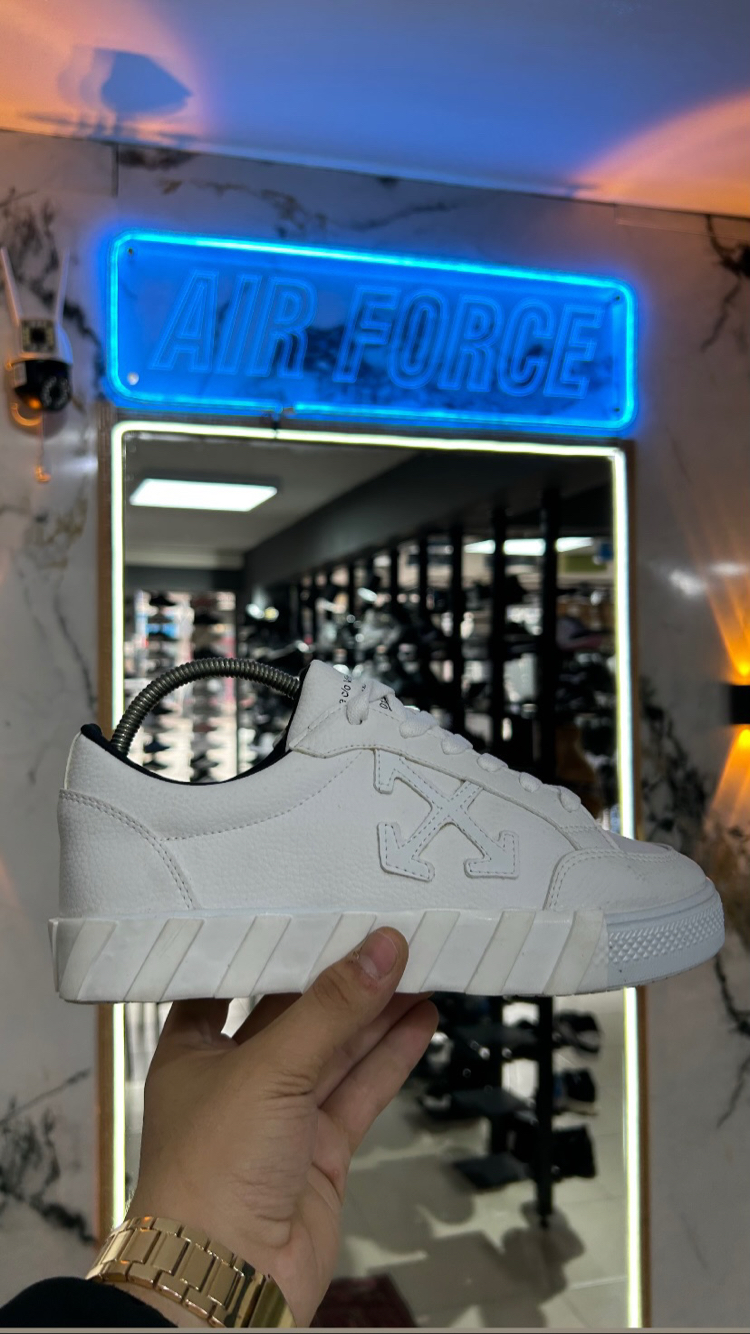Off White