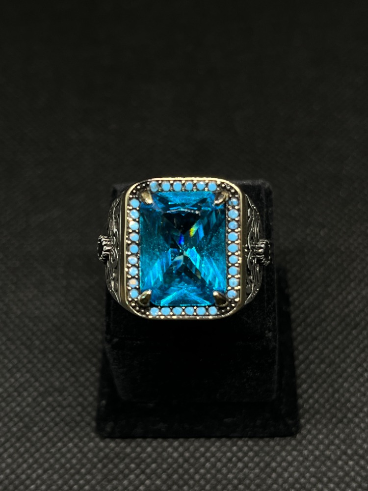 Gümüş Yüzük – Canlı Mavi (Topaz Tonu) Dikdörtgen Kesim Taşlı