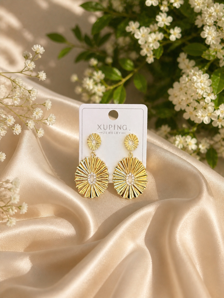 Parıltılı gold küpe ✨