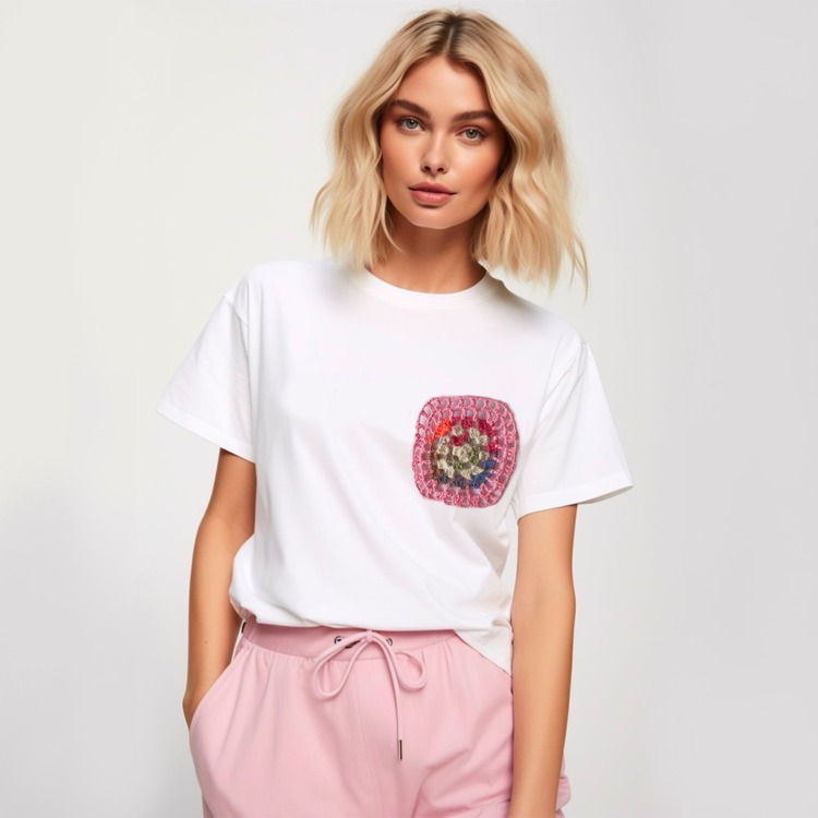 Örgü Detaylı Tasarım Tshirt