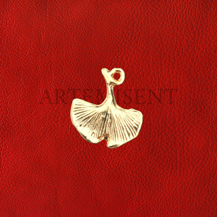 Altın Ginko Yaprağı Charm