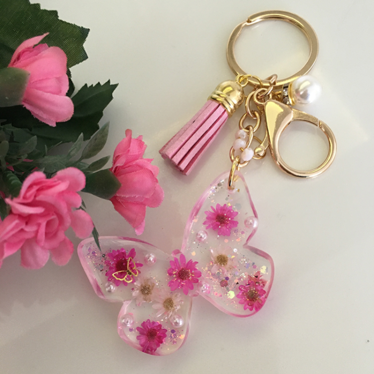 Pembe-Beyaz Minik Papatyalı Kelebek Anahtarlık.