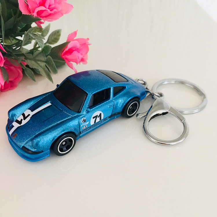 Hot Wheels Spor Araba Anahtarlık Serisi