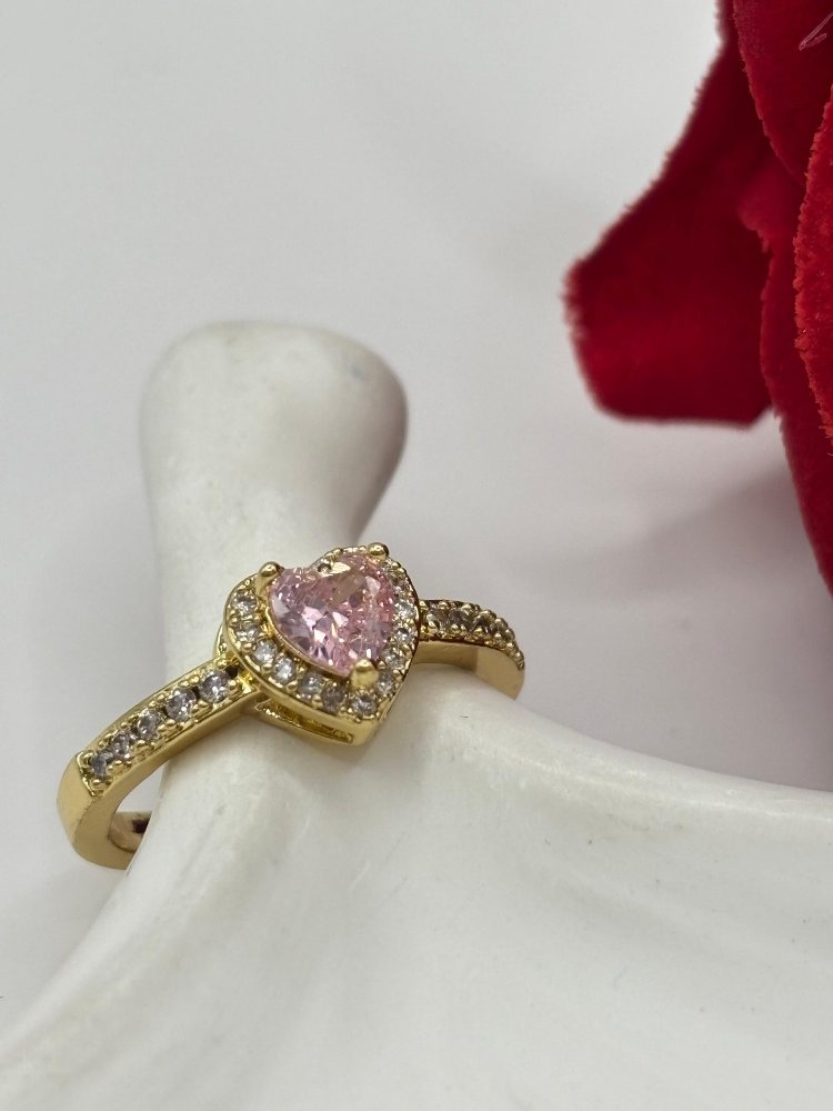 Kalpli Ayarlanabilir Pembe Taşlı Yüzük