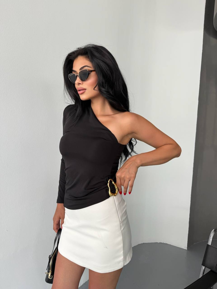 Dekolte toka detaylı bluz