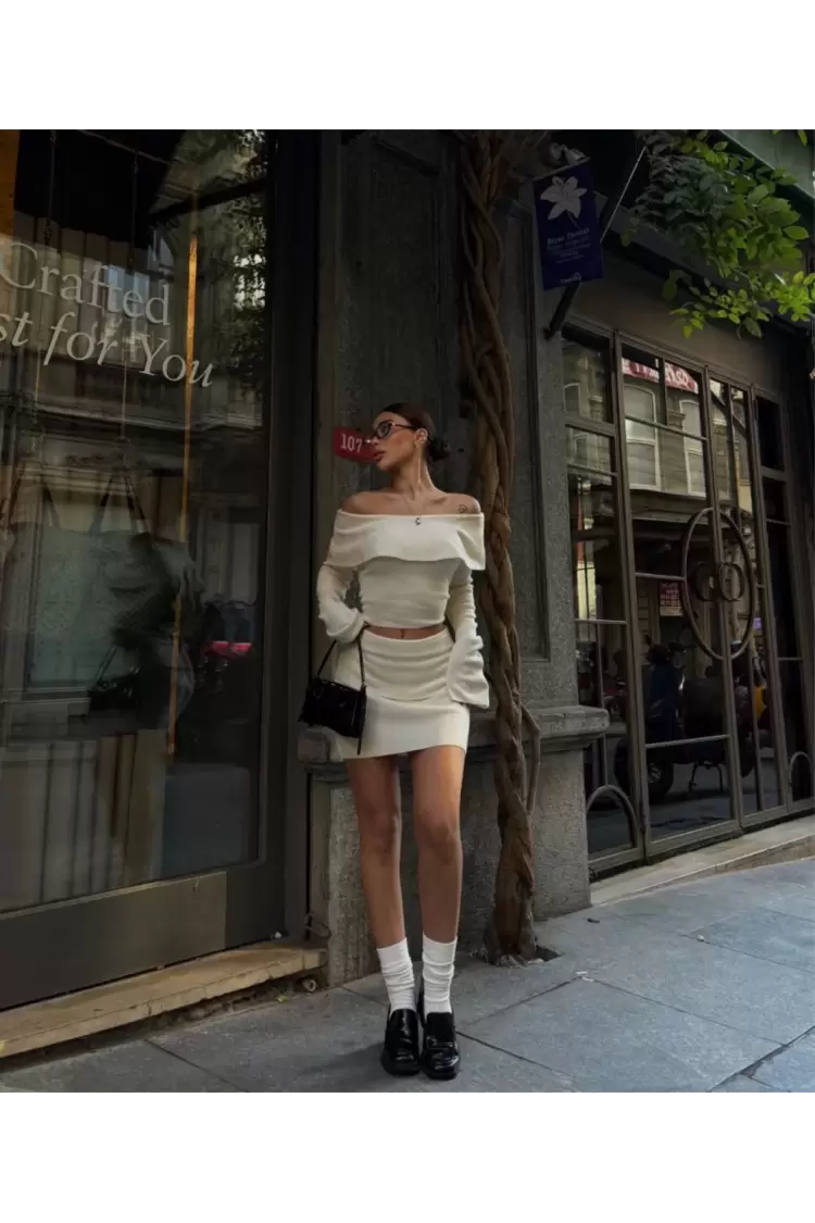 Straplez , Madonna , Carmen Yaka Croplu Mini Etekli ikili Takım Triko - Beyaz