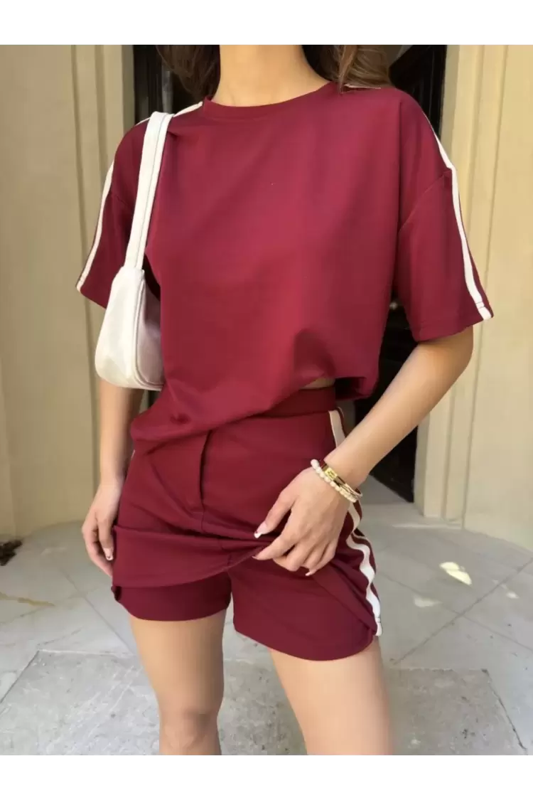 Yumuşak dokulu Kumaş Kadın Parçalı Bisiklet Yaka T-shirt Mini Şortlu Etek İkili Takım -Bordo