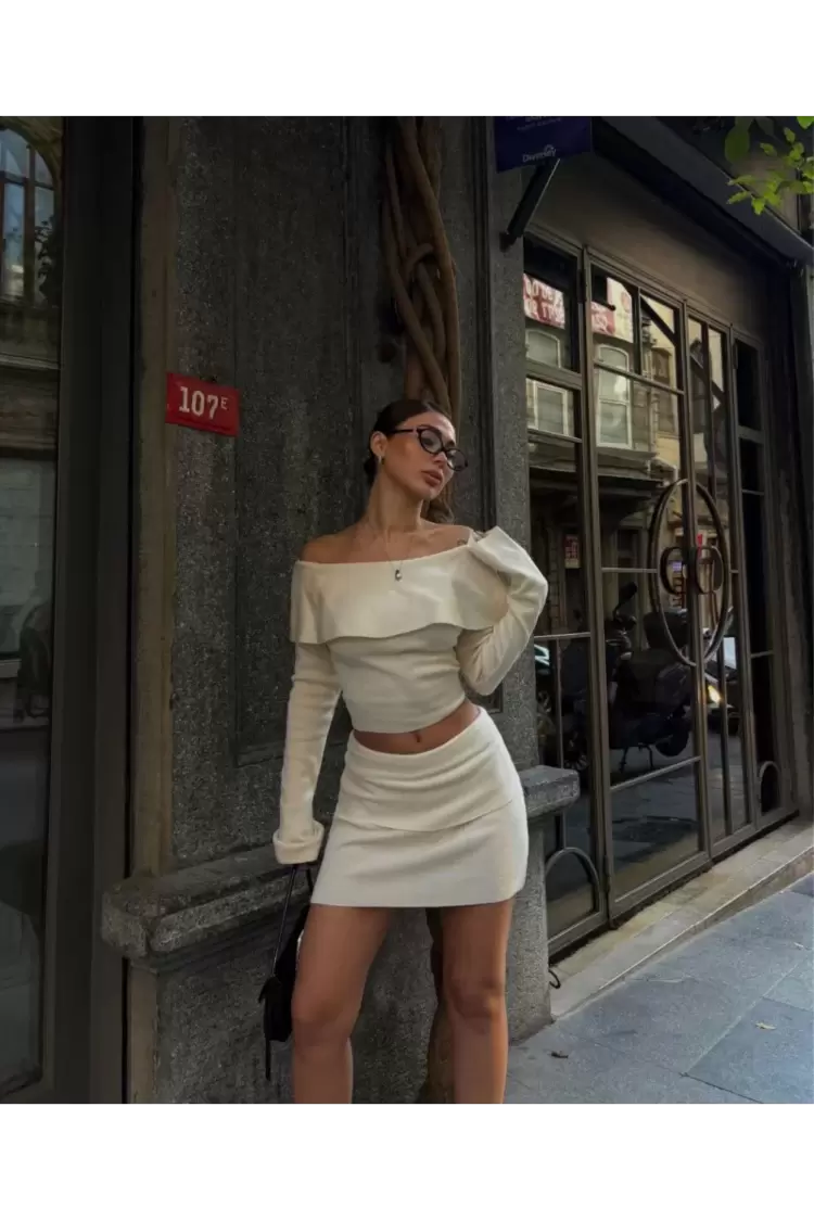 Straplez , Madonna , Carmen Yaka Croplu Mini Etekli ikili Takım Triko - Beyaz