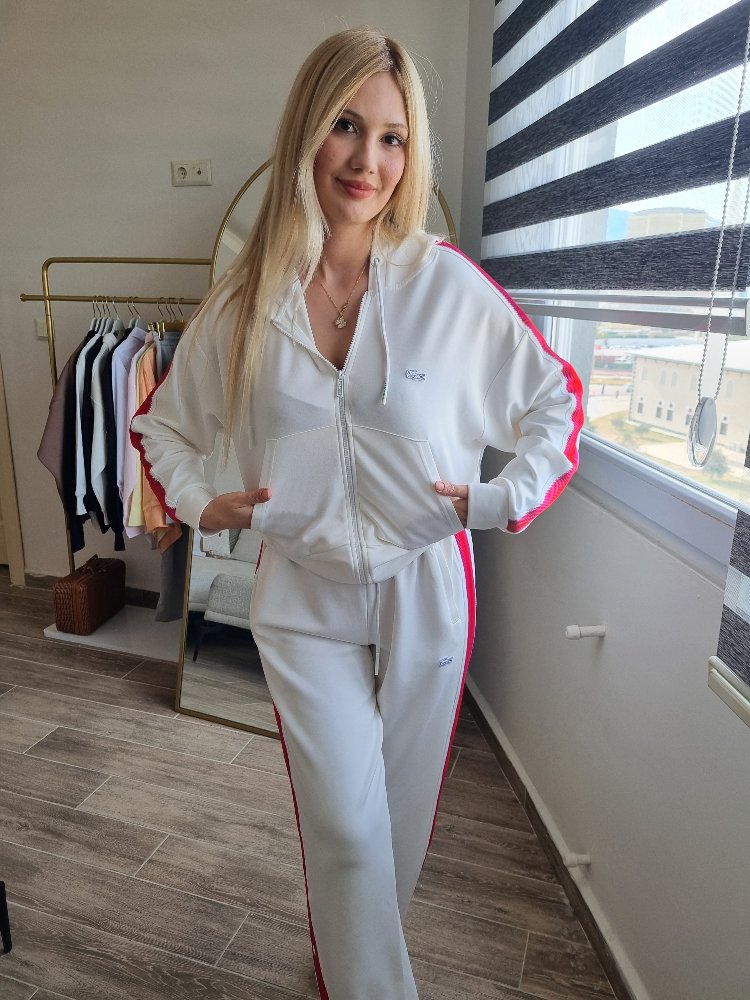 Beyaz şeritli lcst takım