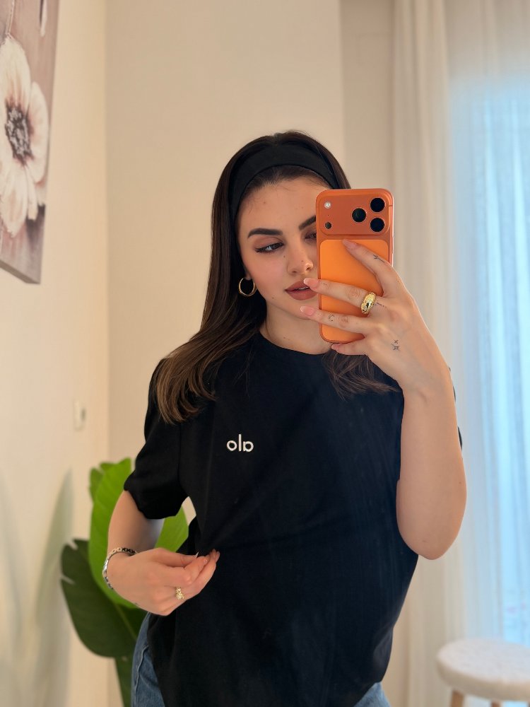 siyah allo tişört