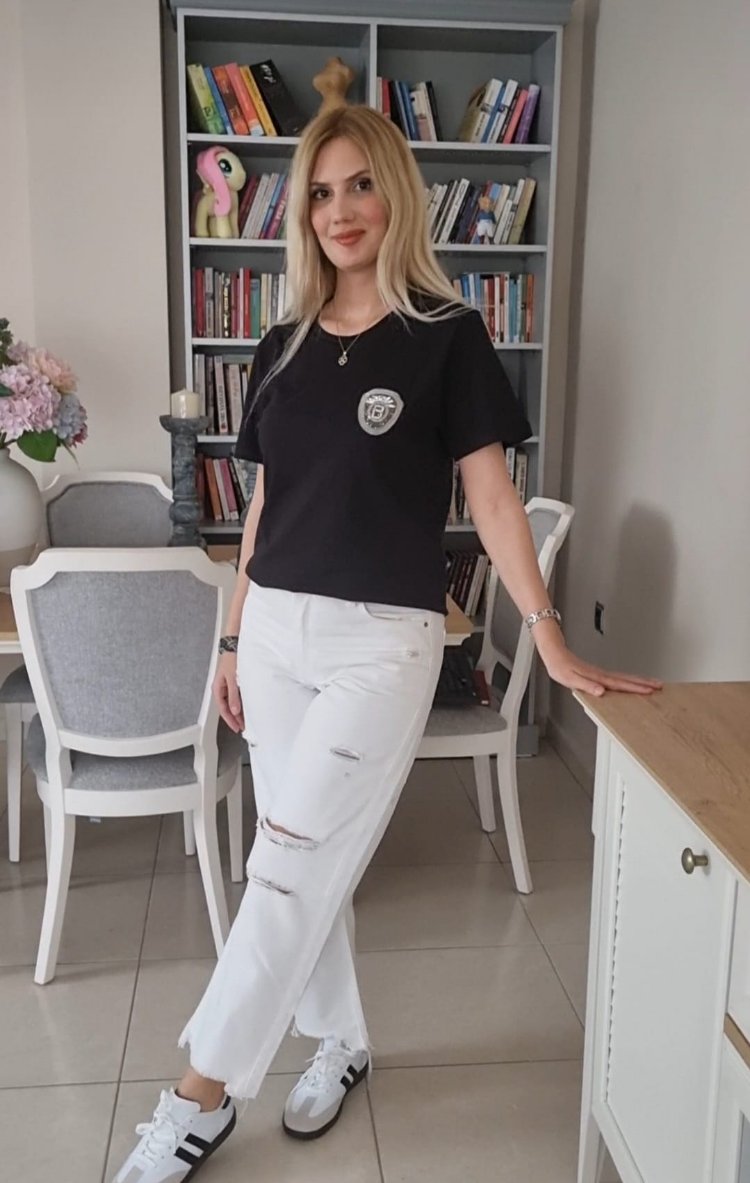 siyah arma tişört 
