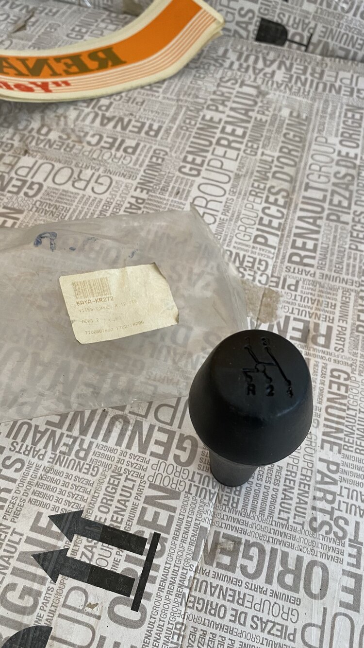 R12 4 Vites Topuzu Kaya Plastik
