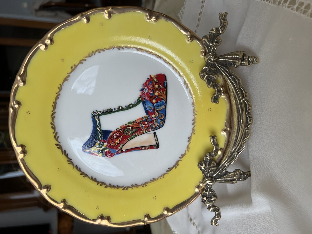 Sarı Dolce Gabbana Ayakkabı Desenli Pasta Tabağı