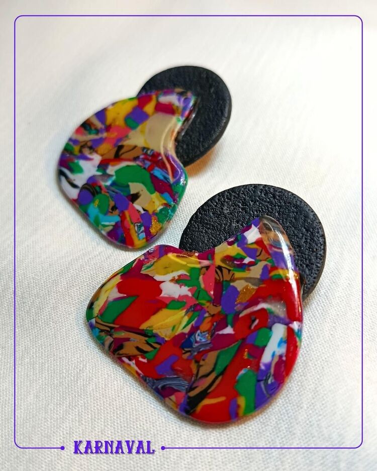Karnaval Küpe 