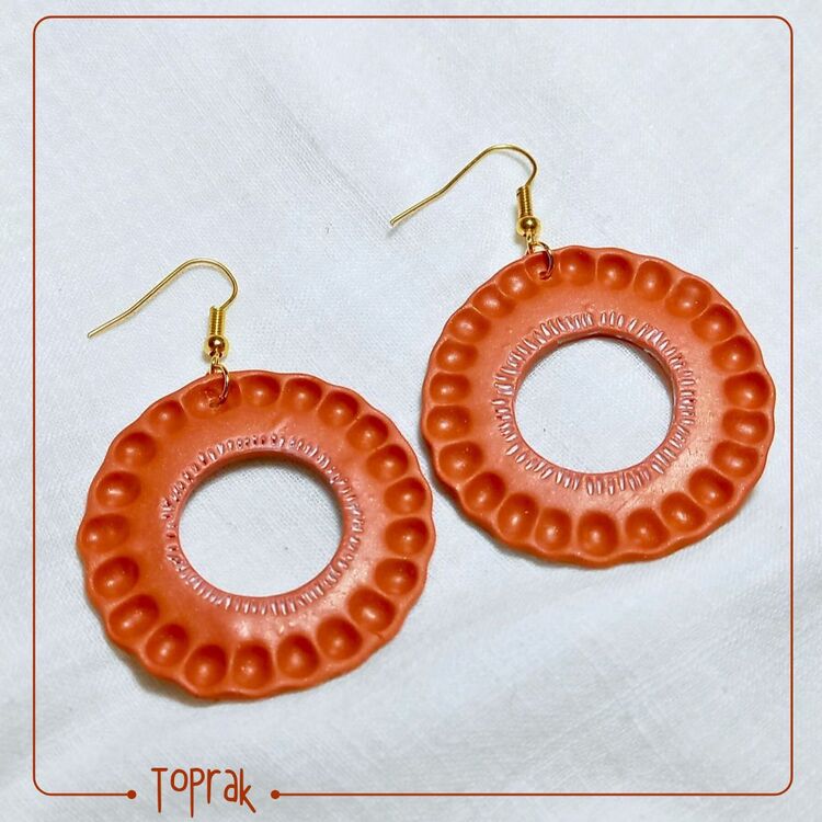 Toprak Küpe 