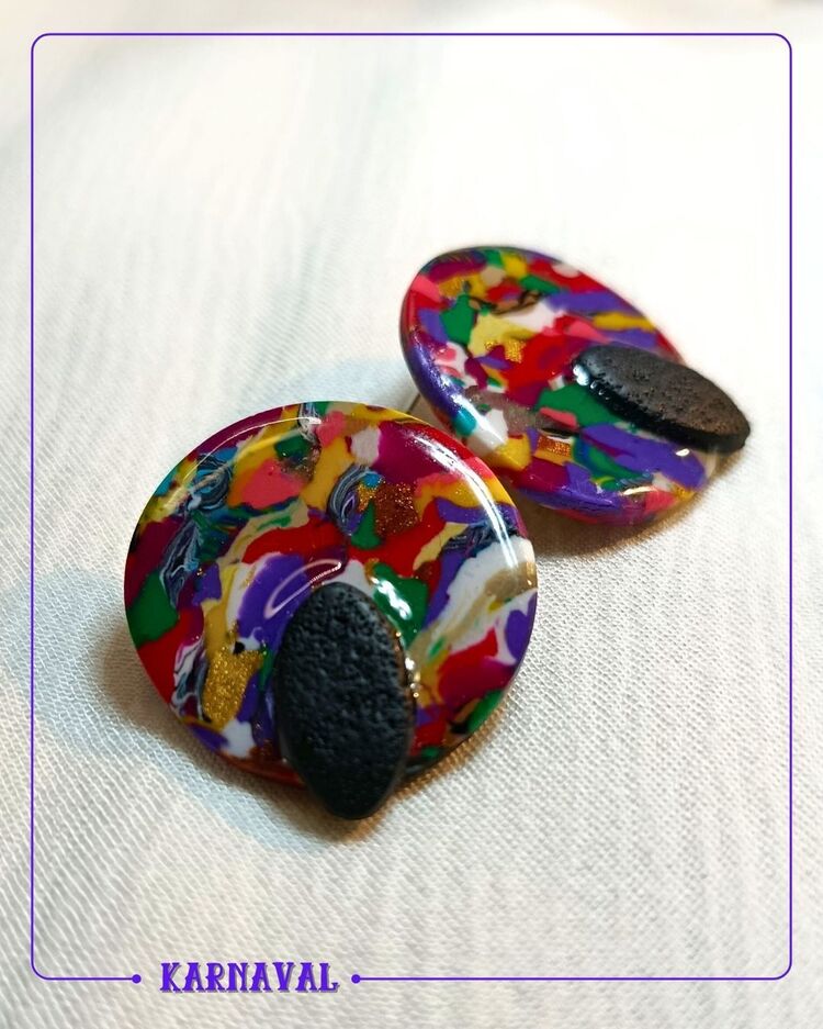 Karnaval Küpe 