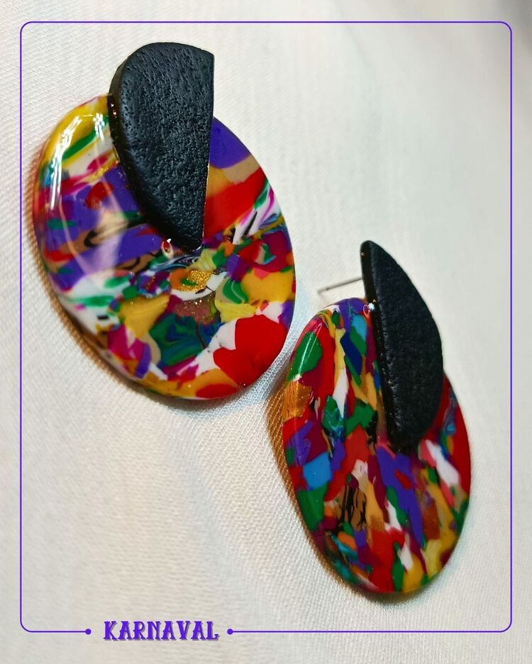 Karnaval Küpe 