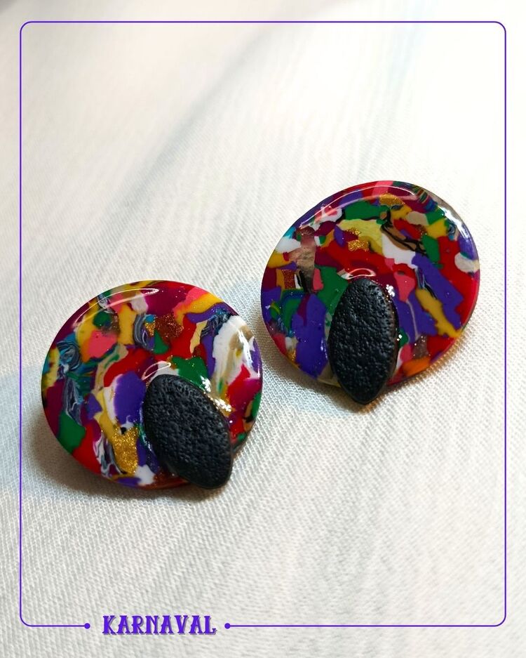 Karnaval Küpe 