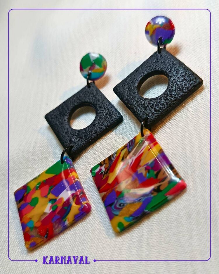 Karnaval Küpe 